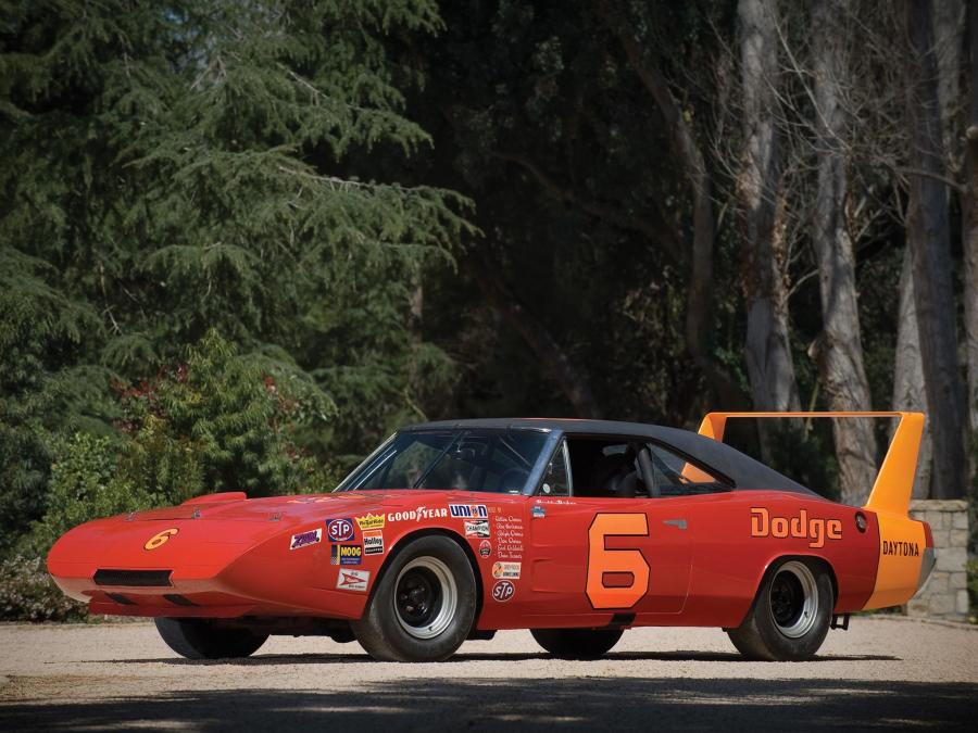  Dodge Charger Daytona NASCAR Race Car 1969 года  (фото 9 из 11)